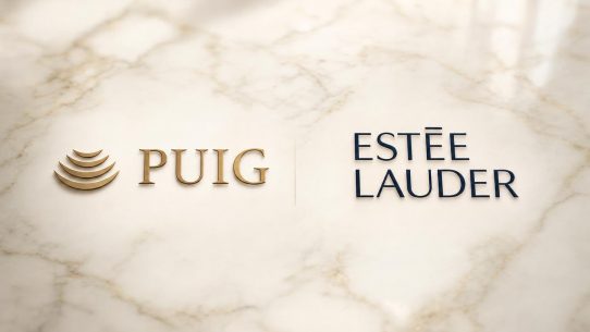 Logos Puig et Estée Lauder sur marbre